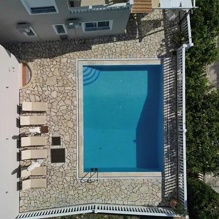 Dream Apartments With Sea Views アパート